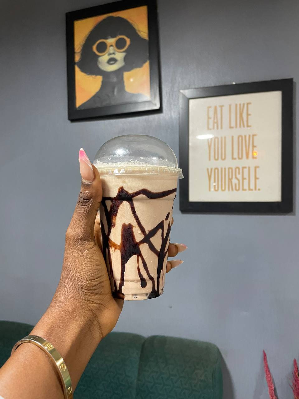 Chocolate-Drizzle Drink